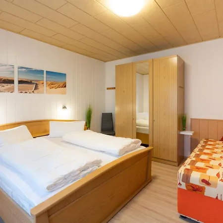 Apartamento Uns Luett Huus *