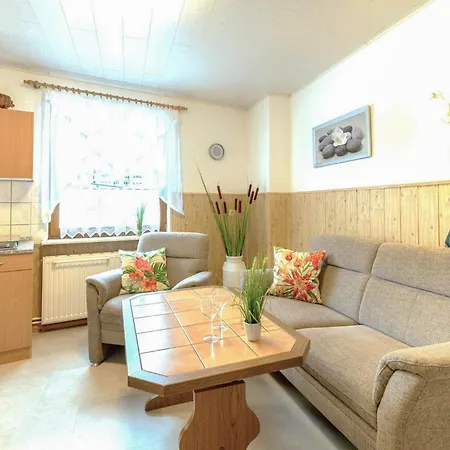 Uns Luett Huus Apartamento *
